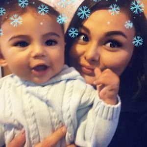 Meet your Posher, Noemi